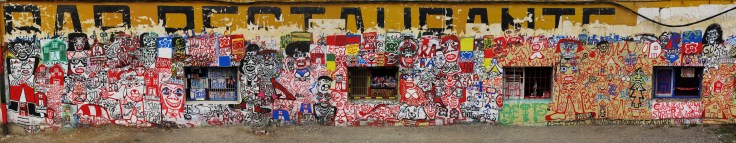 La Pinturitas, lado izquierdo fachada noreste del edificio intervenido, 2012, Foto: Hervé Couton